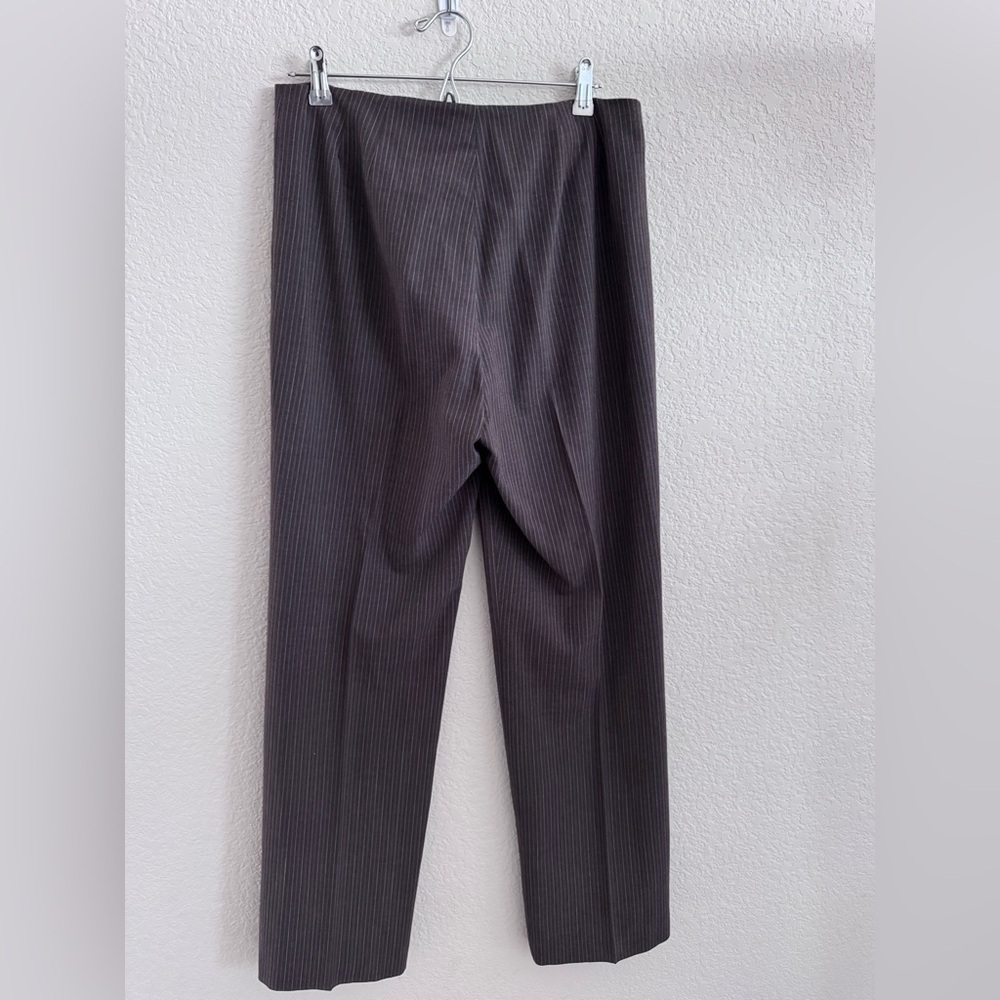 Barneys New York Classic Brown Pinstripe Women’s Suit Approximate Size 8 No Tag - Picture 9 of 16